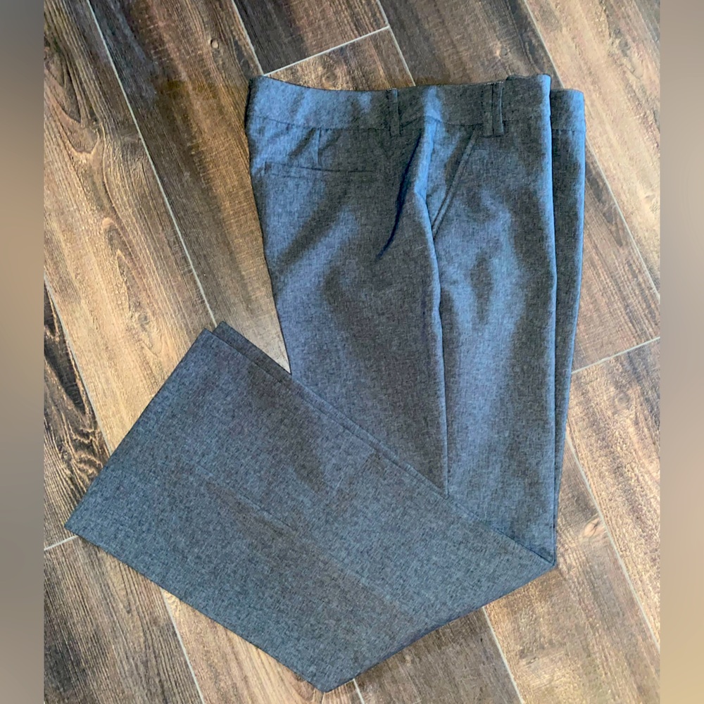 New York & Company gray dress slacks, perfect condition! Women’s size 12P